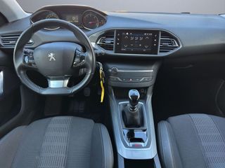 PEUGEOT 308 5p Allure BlueHDI 130 SS