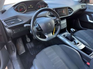 PEUGEOT 308 5p Allure BlueHDI 130 SS