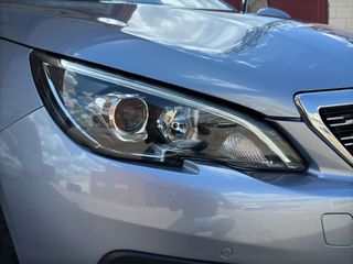 PEUGEOT 308 5p Allure BlueHDI 130 SS