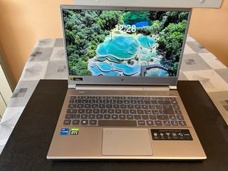Acer Predator Triton 300 SE - Notebook