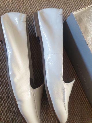 Mocasines charol blancos
