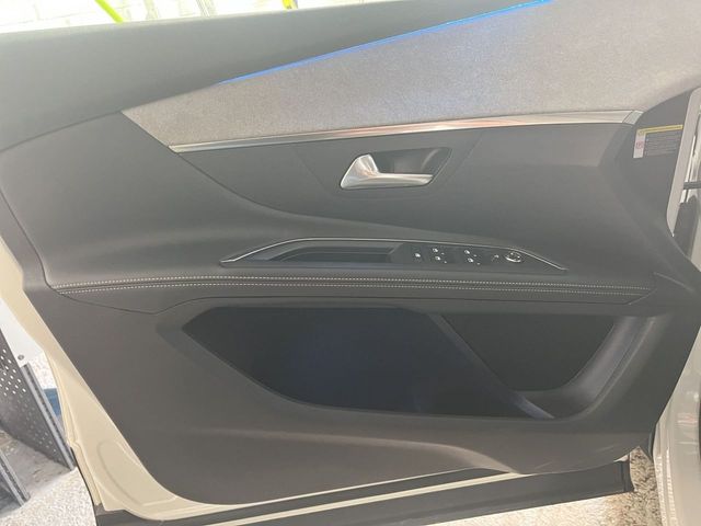 PEUGEOT 5008 1.5 BlueHDi 96kW SS GT Pack EAT8