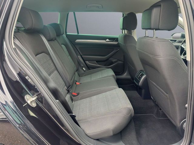 VOLKSWAGEN Passat Variant Executive 2.0 TDI 110kW DSG