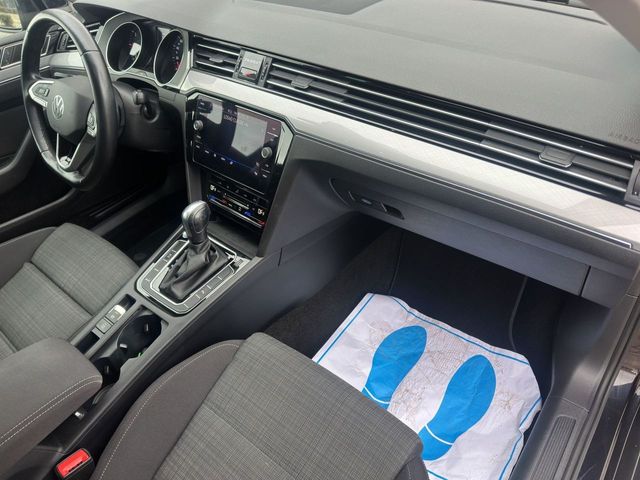 VOLKSWAGEN Passat Variant Executive 2.0 TDI 110kW DSG