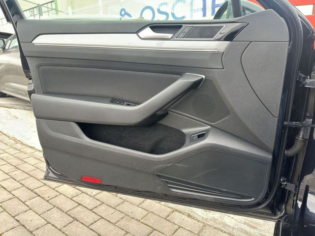 VOLKSWAGEN Passat Variant Executive 2.0 TDI 110kW DSG