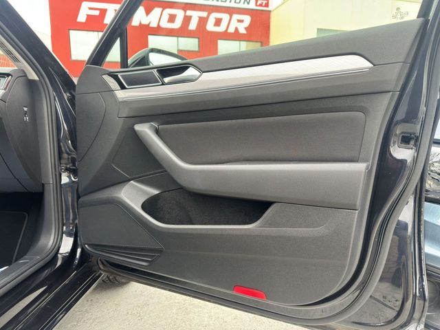 VOLKSWAGEN Passat Variant Executive 2.0 TDI 110kW DSG