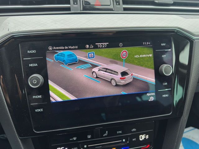 VOLKSWAGEN Passat Variant Executive 2.0 TDI 110kW DSG