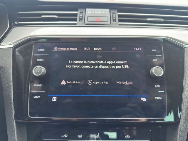 VOLKSWAGEN Passat Variant Executive 2.0 TDI 110kW DSG