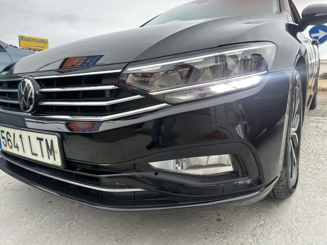 VOLKSWAGEN Passat Variant Executive 2.0 TDI 110kW DSG