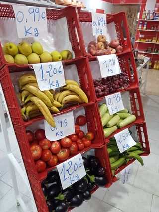 Scaffale per frutta in metallo bianco