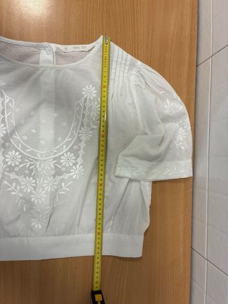Blusa Mango blanca crop