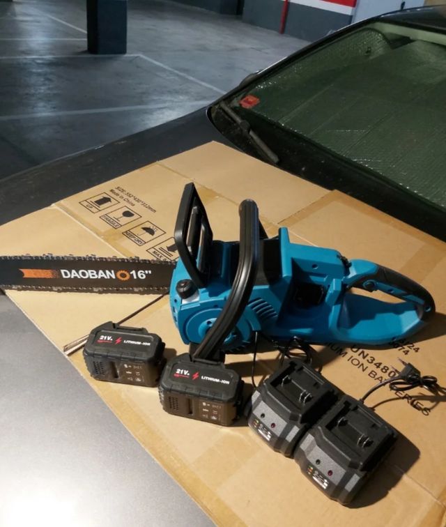 Motosierra DaoBan 16" 2 baterías nueva
