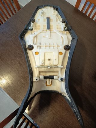 Asiento Yamaha MT-09