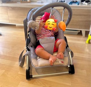 Silla mecedora  Y PORTÁTIL  (MULTIFUNCIONAL)
