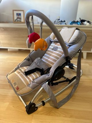 Silla mecedora  Y PORTÁTIL  (MULTIFUNCIONAL)