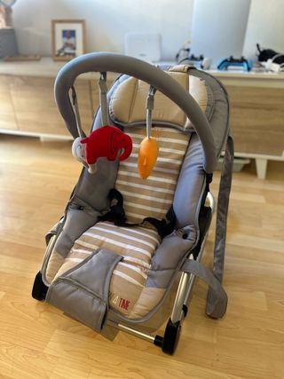 Silla mecedora  Y PORTÁTIL  (MULTIFUNCIONAL)
