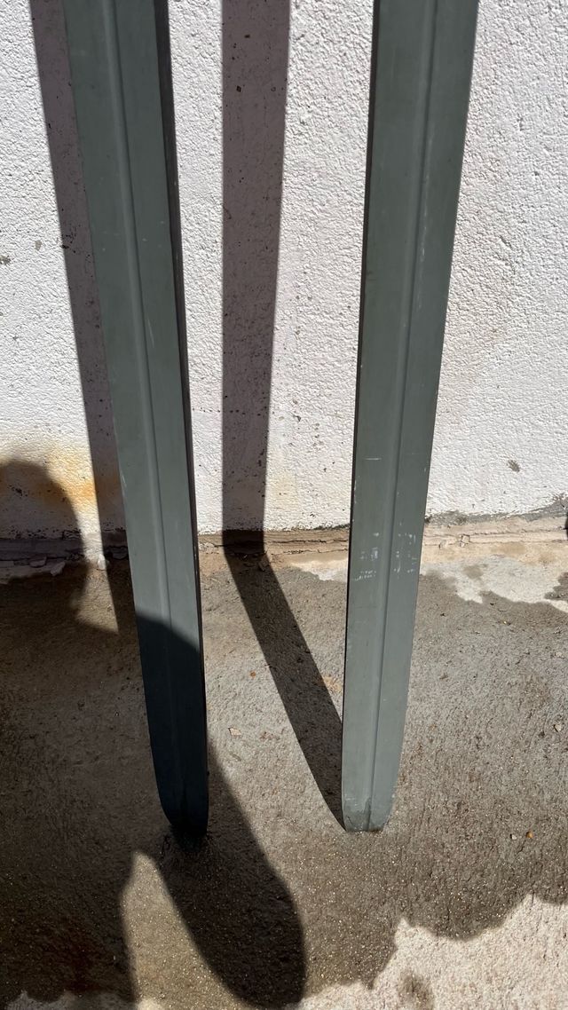 Vintage Fischer Europa Cross Country Snow Skis 205