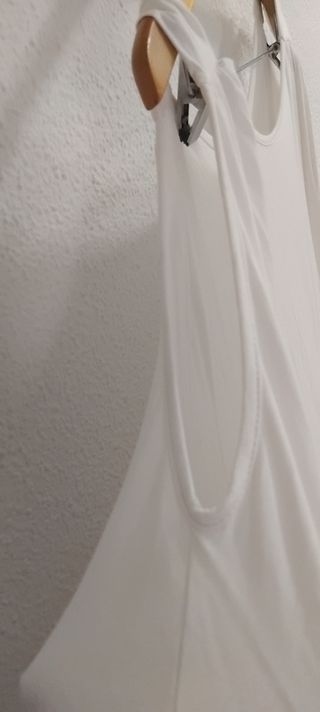Blusa blanca hombros descubiertos