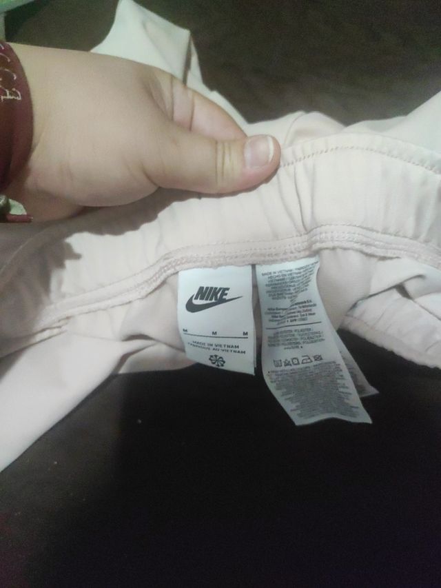 Pantalones Nike beige