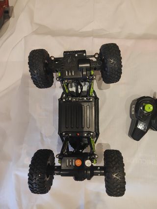 Coche teledirigido 4x4