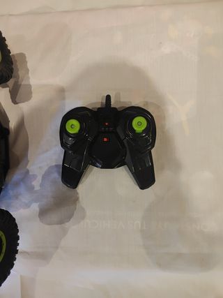 Coche teledirigido 4x4