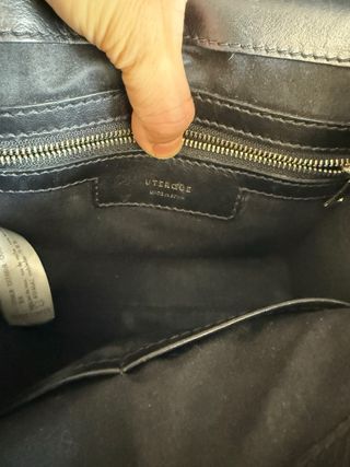 Bolso Uterqüe negro efecto cocodrilo