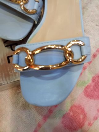 Sandali blu con cinturino - tacco basso