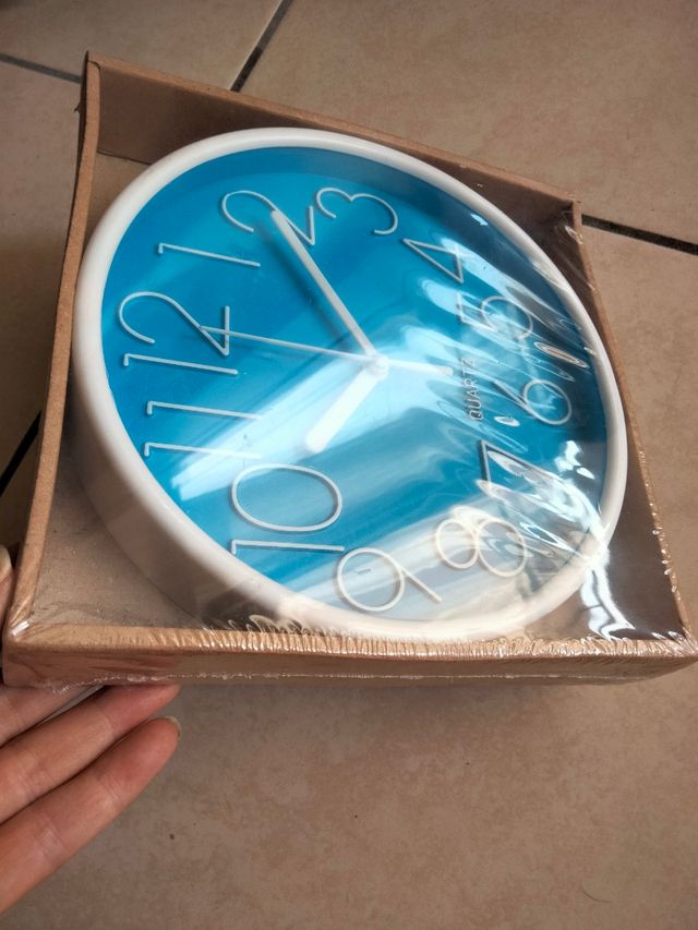 Orologio da parete blu