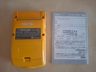 Game Boy Color Amarillo - CGB-001 japonesa Leer
