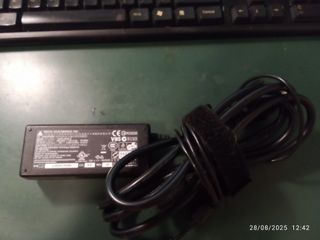 Adaptador AC Delta Electronics