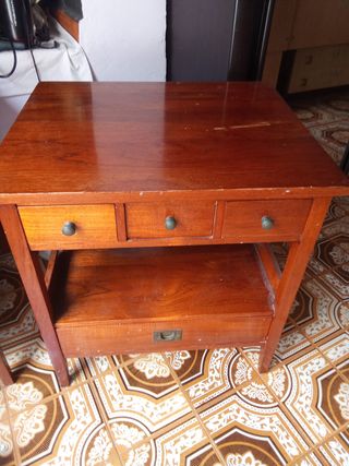 Mesillas noche madera marrón