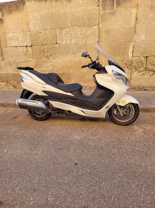 Suzuki Burgman 400 - Scooter