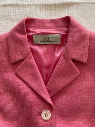 Traje Carolina Herrera rosa, talla 36