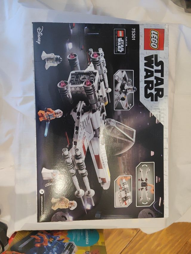 Lego Star Wars X-wing 75301