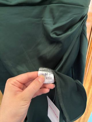 Vestido satén verde fiesta