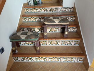 2 Banquetas moriscas - Piel y Madera