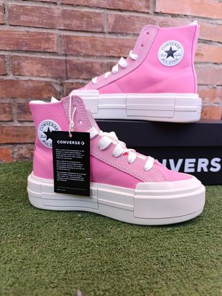Converse Chuck Taylor Pink