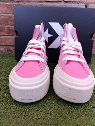 Converse Chuck Taylor Pink