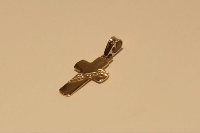 CRUZ DE ORO 18K/3.5Gr