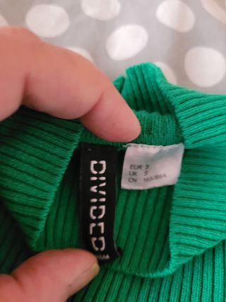 Top H&M verde a maniche lunghe