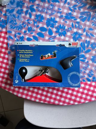 Cepillo metálico carpintero URKO.