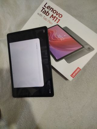 Tablet Lenovo m11 motivo no la usa está como nueva