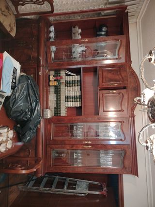 Mueble salón madera clásico