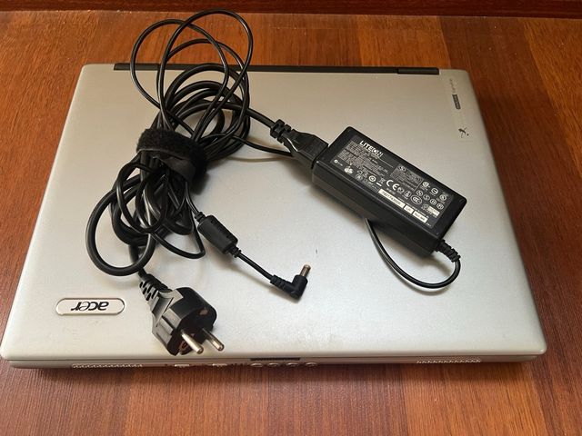 Se vende lote de portátiles formateados