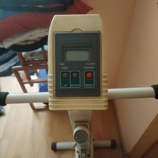 Bicicleta estática BH Fitness
