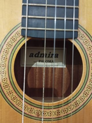 Guitarra clásica Admira Paloma