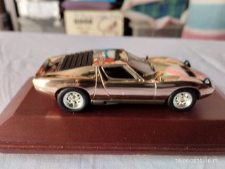Lamborghini Miura P400  