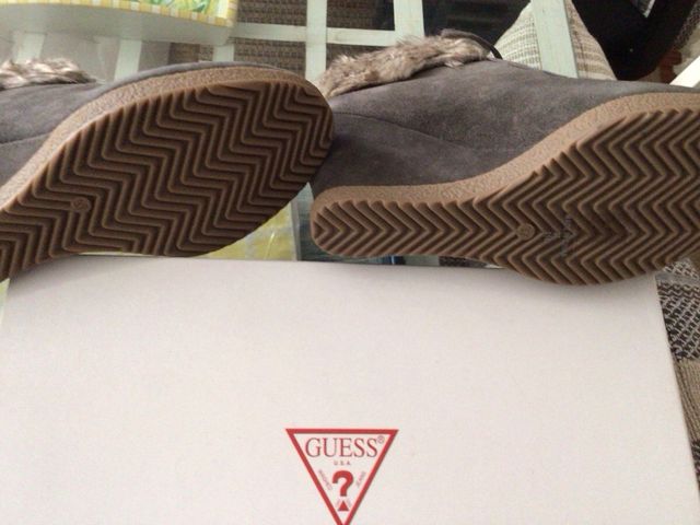 Botines Guess grises mujer