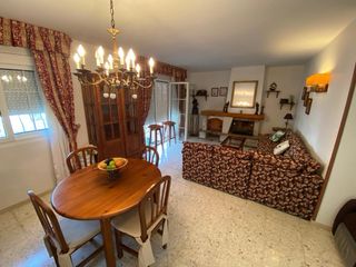 Comedor clásico - Mesa y sillas