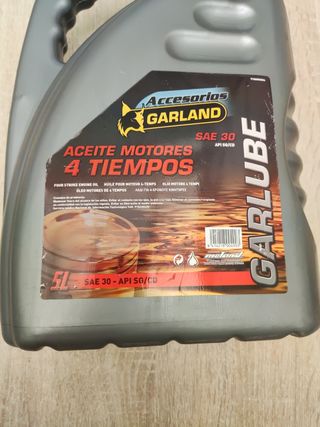Aceite Garland 4Tiempos 5L abierta 